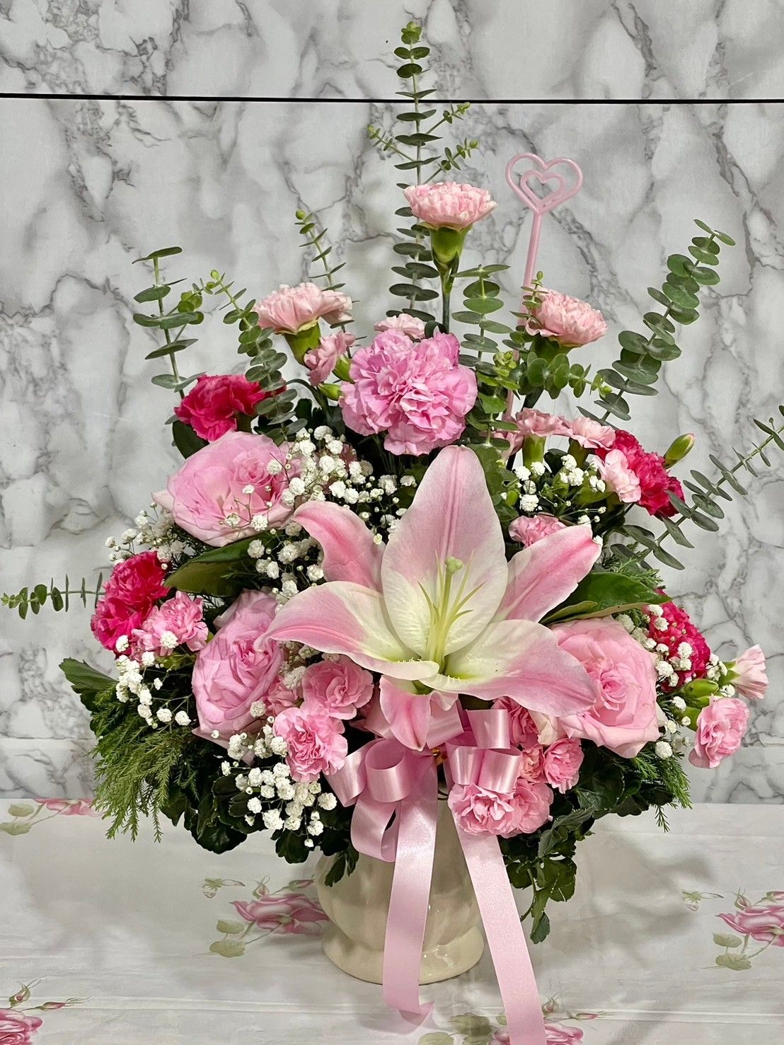 แจกันดอกลิลลี่สีชมพูหวานๆ