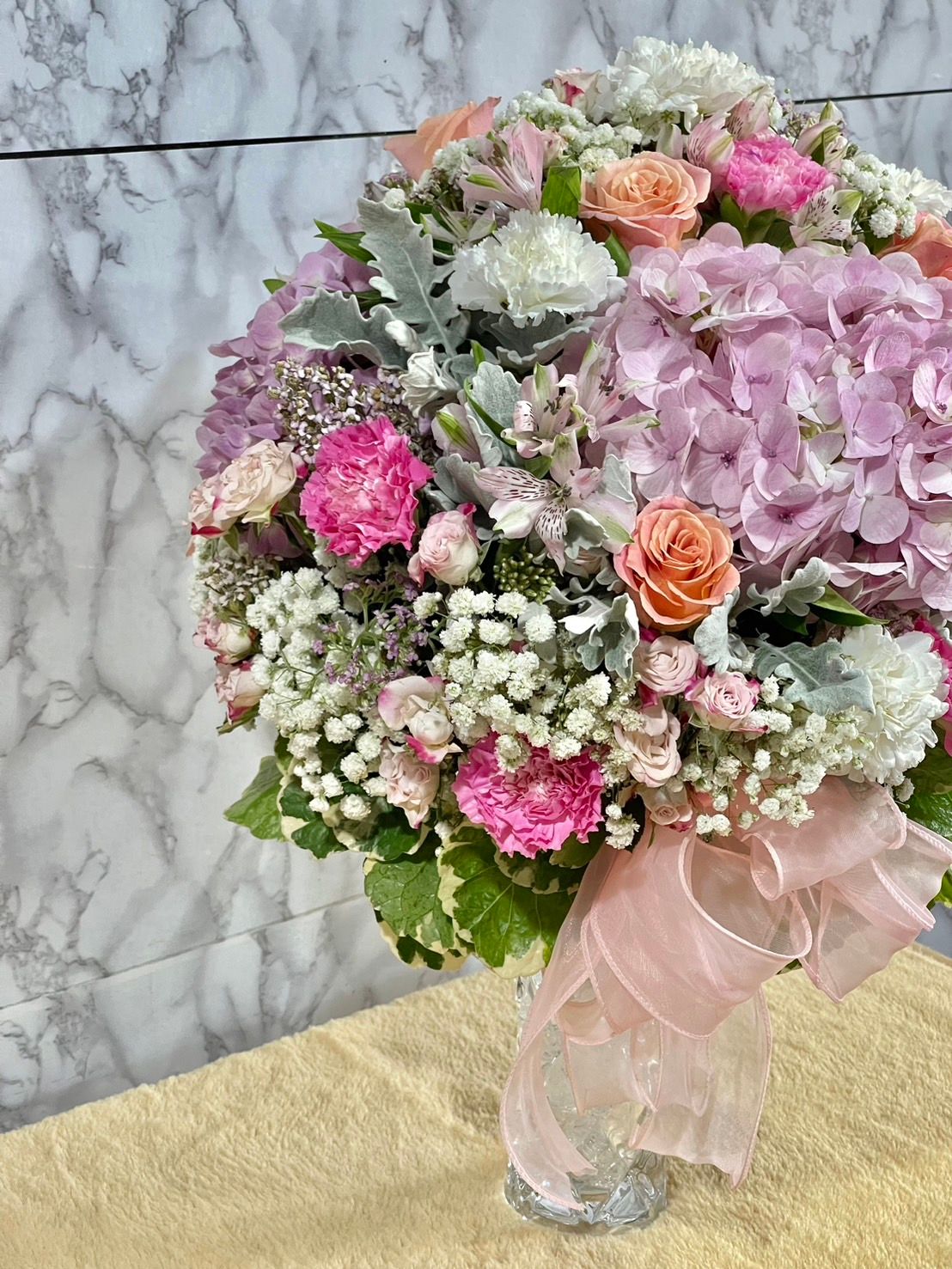 Thumbnails of แจกันไฮเดรนเยียสีชมพู